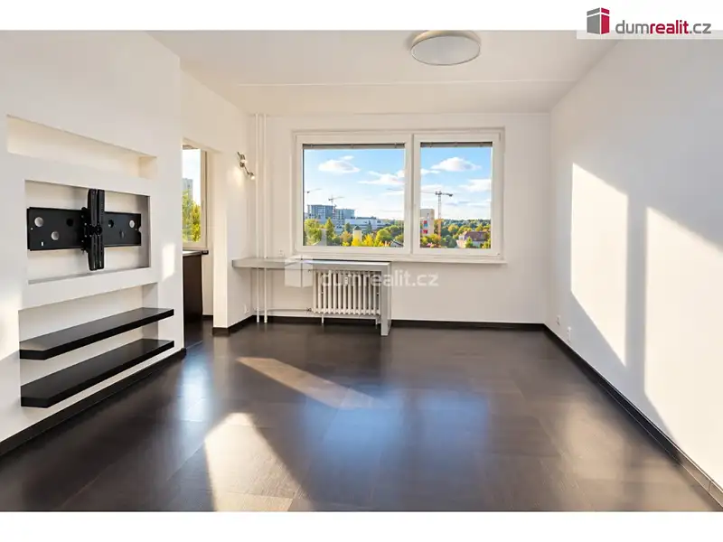 Pronájem bytu 1+1 30 m², Praha – náhled fotky 3