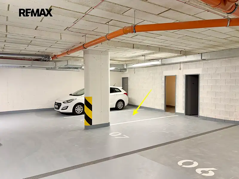 Pronájem garážového stání 20 m², Praha – náhled fotky 3