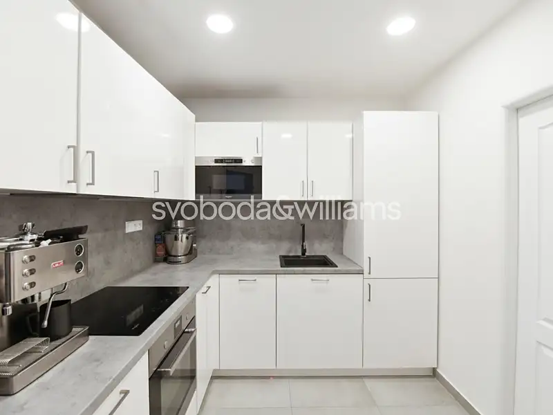 Pronájem bytu 4+kk 109 m², Praha – náhled fotky 3
