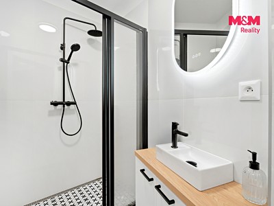 Комерційне приміщення на продаж, 670 м² (2 з 30)