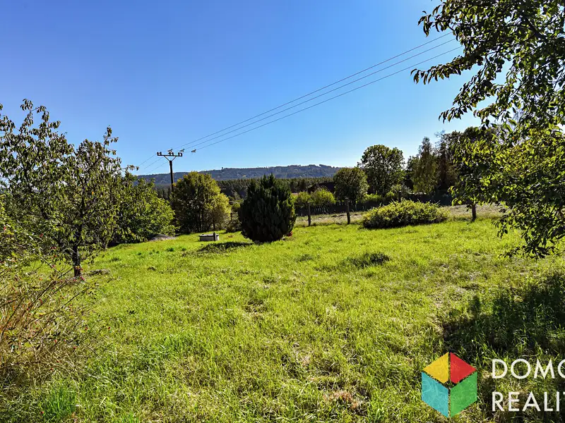 Prodej stavebního pozemku 3856 m², Běštín – náhled fotky 1