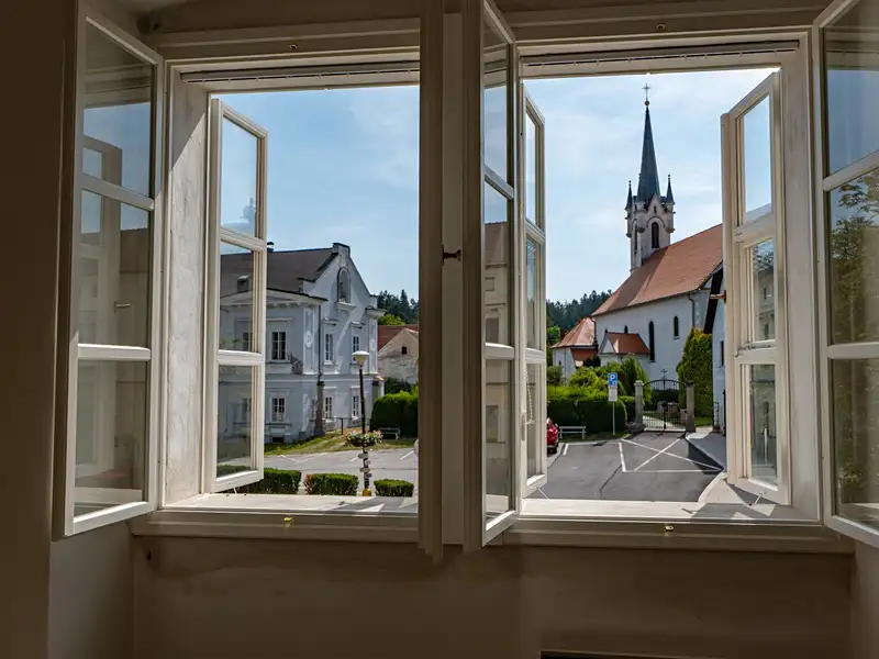 Pronájem vícegeneračního domu 140 m², pozemek 190 m², Vyšší Brod – náhled fotky 1