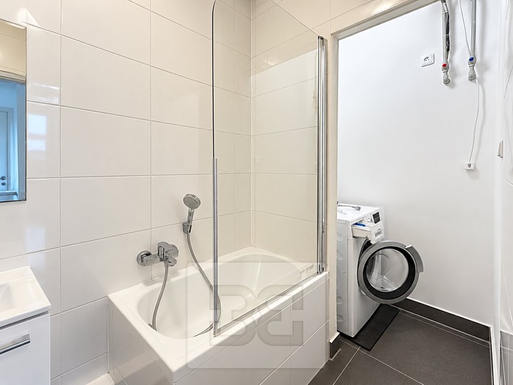 Pronájem bytu 1+kk, 27 m² (10 z 16)