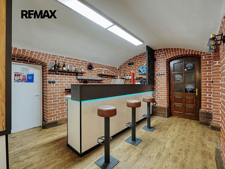 Комерційне приміщення в оренду, 288 м² (10 з 22)
