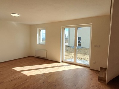 Wohnung 4+kk zum Kauf, 90 m² (2 von 17)