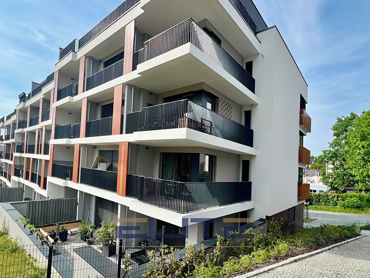 Pronájem bytu 3+kk, 106 m² (28 z 31)