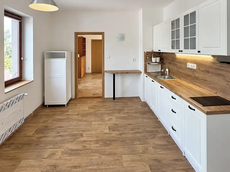 Pronájem bytu 2+1 73 m², Lety – náhled fotky 1