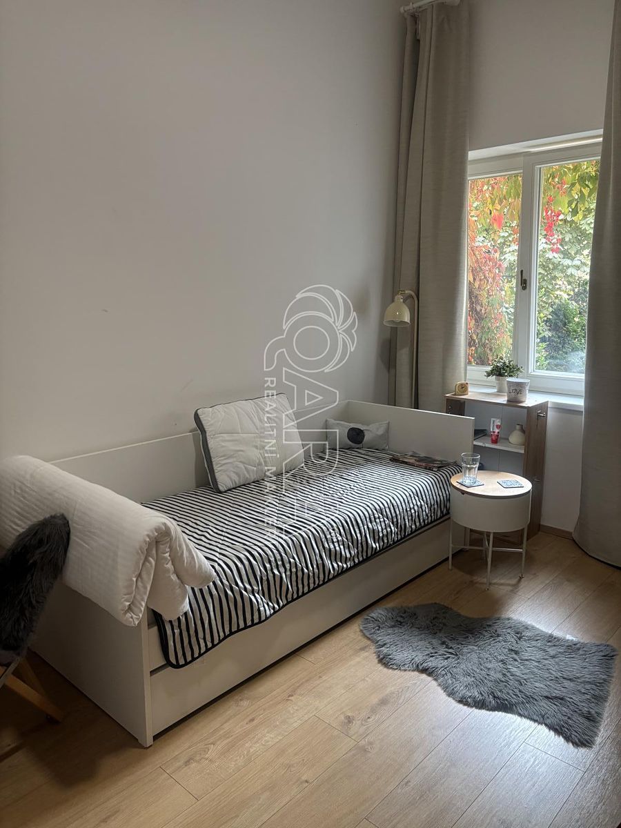 Prodej bytu 1+kk 24 m², Praha – fotka 1 z 3