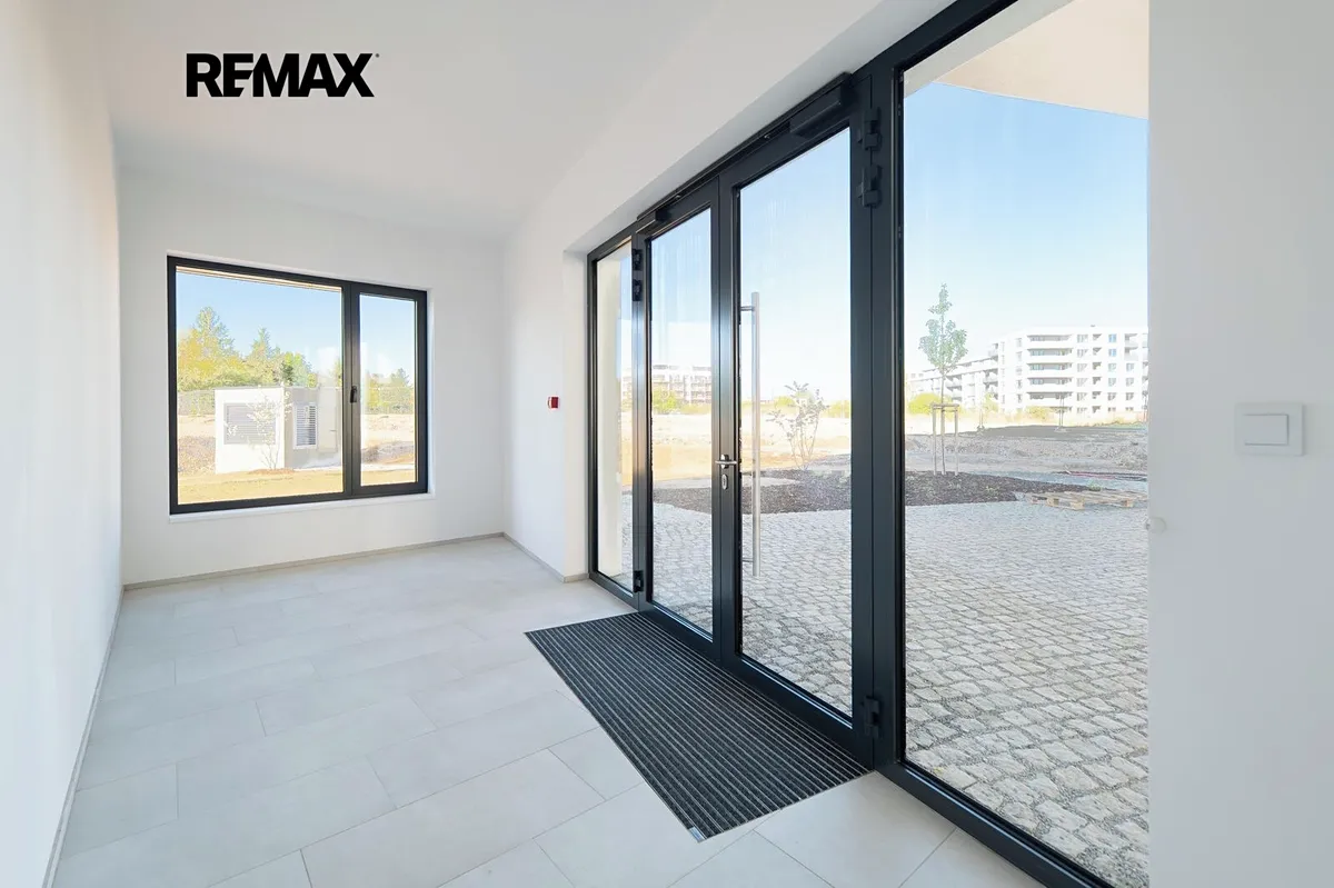 Prodej obchodního prostoru 34 m²