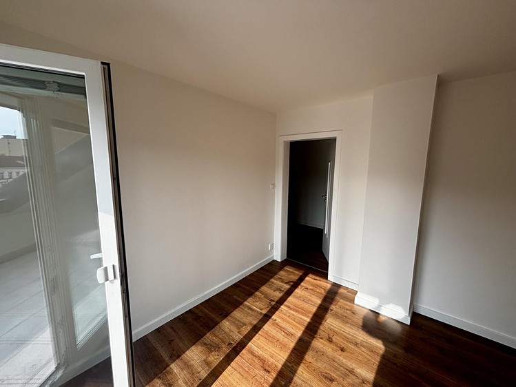 Pronájem bytu 3+kk, 76 m² (6 z 15)
