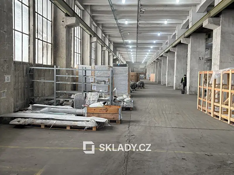 Pronájem skladového prostoru 4000 m², Plzeň – náhled fotky 1