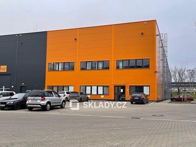 Pronájem skladového prostoru 3900 m², Zápy – fotka 1 z 3