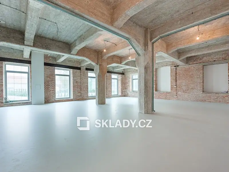Prodej skladového prostoru 38000 m², Hrušovany u Brna – náhled fotky 2