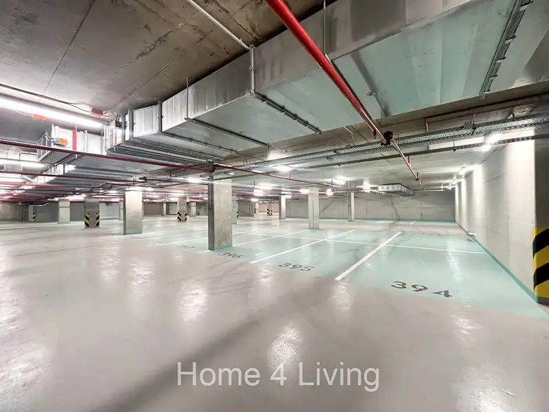 Pronájem garážového stání 12 m², Brno – náhled fotky 2