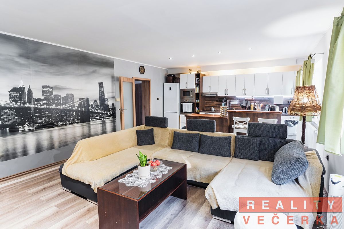 Prodej bytu 6 pokojů a více 163 m²