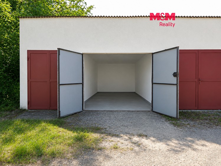 Prodej nemovitosti, 18 m² (1 z 4)
