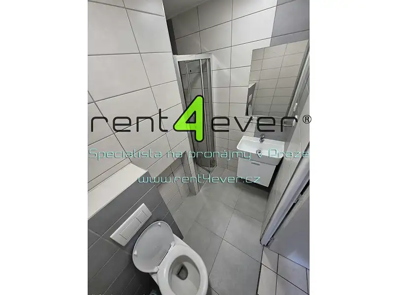 Pronájem bytu 1+kk 25 m², Praha – náhled fotky 2
