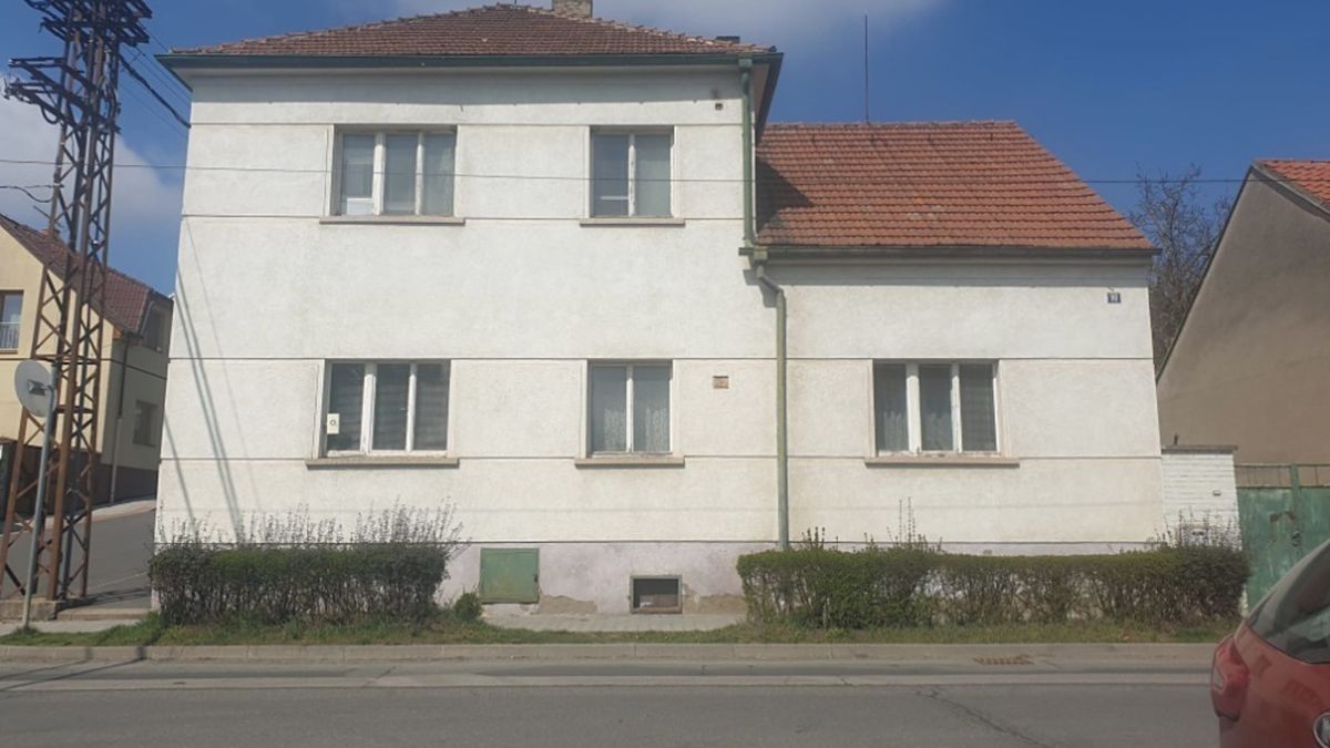 Dražba rodinného domu 200 m², pozemek 415 m², Brandýsek – fotka 1 z 3