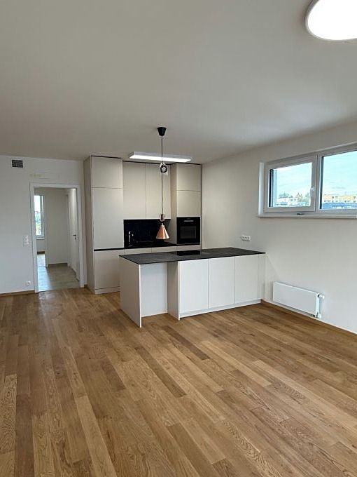 Pronájem bytu 3+kk 93 m², Praha – fotka 1 z 3