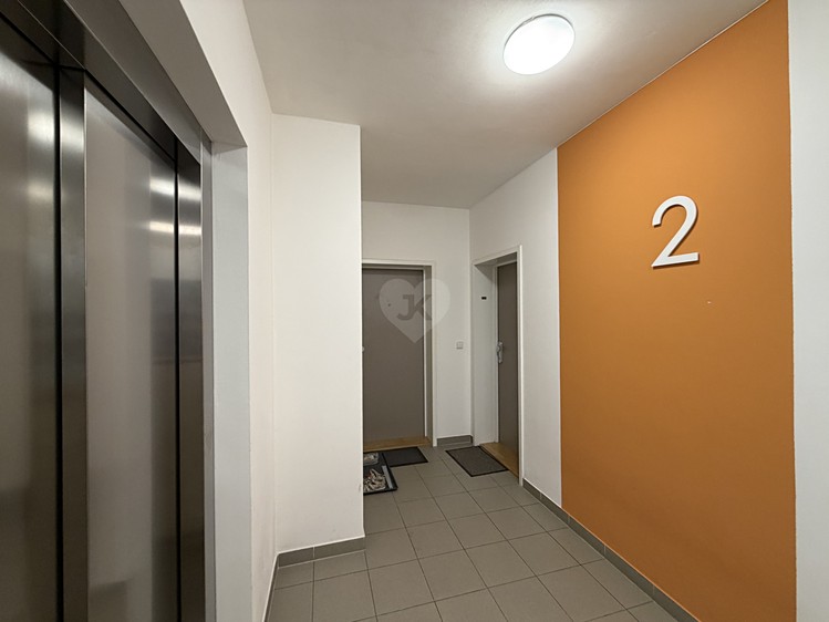 The 1+kk flat for rent, 34 m² (12 of 18)