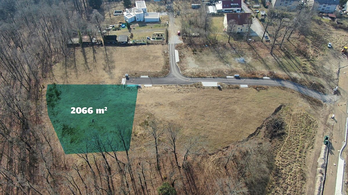 Prodej stavebního pozemku 2066 m², Hluboká nad Vltavou – fotka 1 z 3