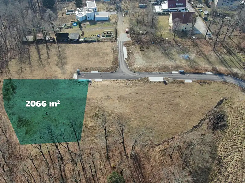 Prodej stavebního pozemku 2066 m², Hluboká nad Vltavou – náhled fotky 1
