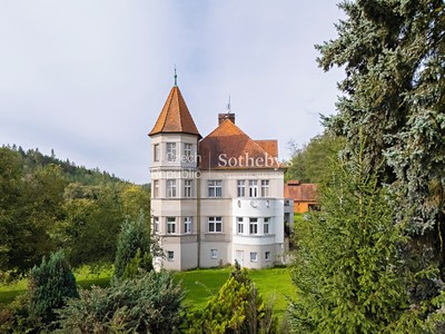 Haus zum Kauf, 350 m² (2 von 29)