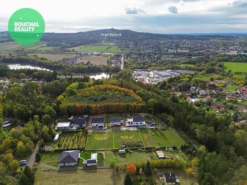 Prodej stavebního pozemku 1026 m², Starý Plzenec – náhled fotky 1