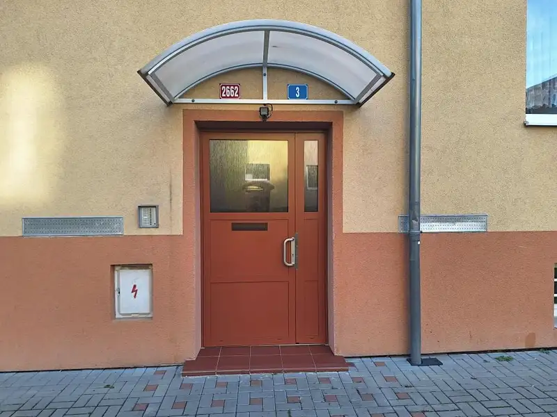 Prodej bytu 1+kk 25 m², Most – náhled fotky 2