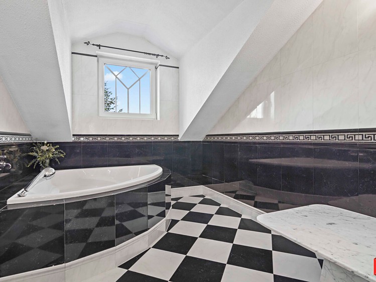 Будинок на продаж, 358 м² (28 з 60)