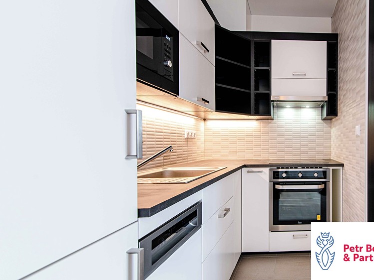 Pronájem bytu 2+kk, 50 m² (3 z 19)