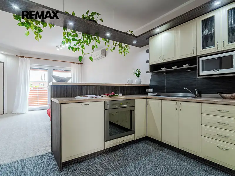 Prodej rodinného domu 216 m², pozemek 181 m², Hodonín – náhled fotky 1