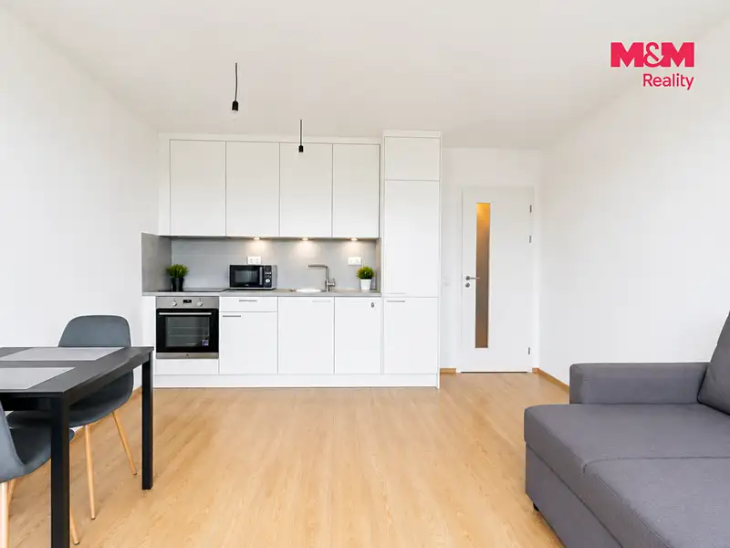 Prodej bytu 1+kk 41 m², Praha – náhled fotky 2
