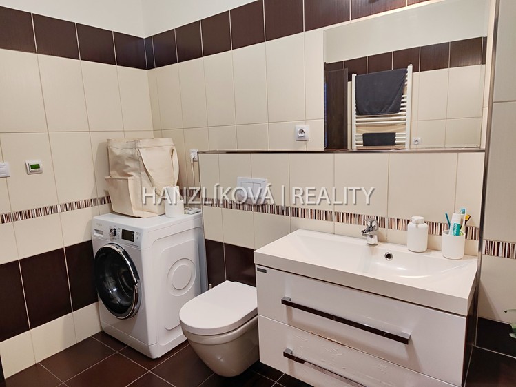 Pronájem bytu 2+kk, 48 m² (14 z 23)