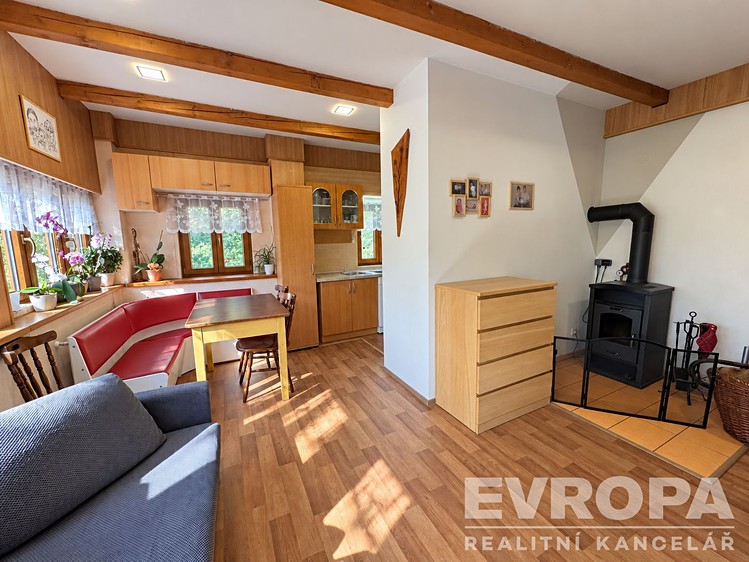 Prodej domu, 76 m² (2 z 12)