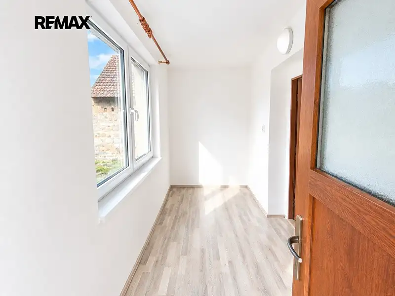 Pronájem rodinného domu 186 m², pozemek 1018 m², Bezdědovice – náhled fotky 3