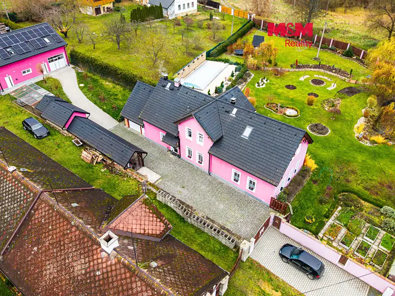 Prodej rodinného domu 433 m², pozemek 3735 m², Přimda – náhled fotky 1