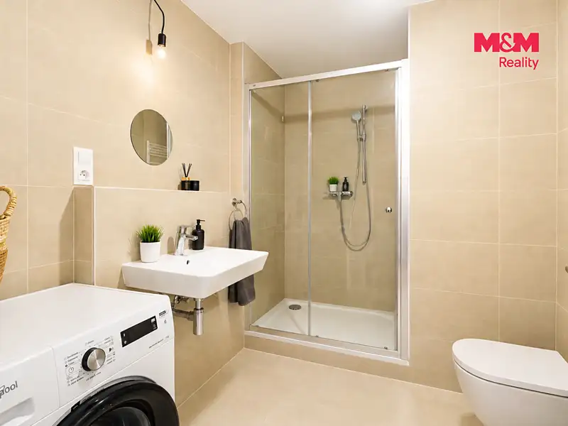 Prodej bytu 1+kk 41 m², Praha – náhled fotky 3