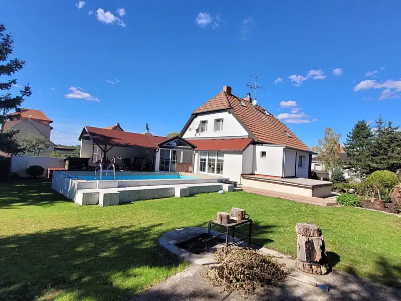 Prodej rodinného domu 180 m², pozemek 938 m², Vrbice – náhled fotky 1