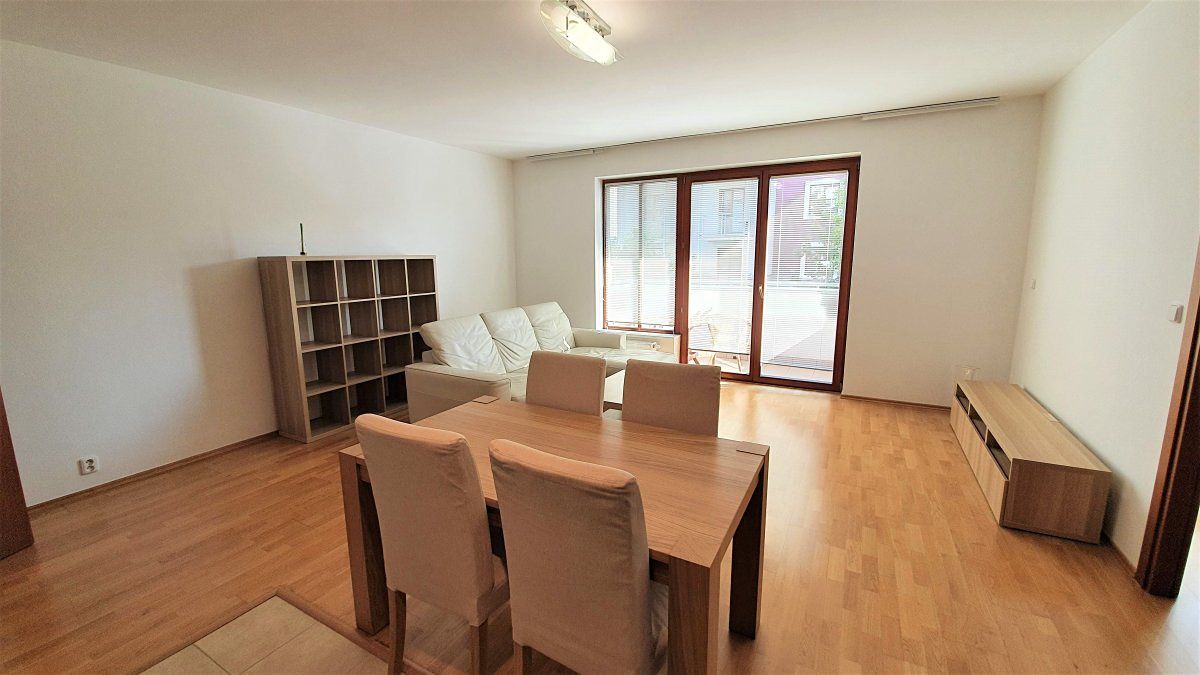 Pronájem bytu 2+kk 56 m² – fotografie 2