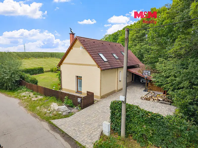 Prodej rodinného domu 115 m², pozemek 1779 m², Synkov-Slemeno – náhled fotky 1