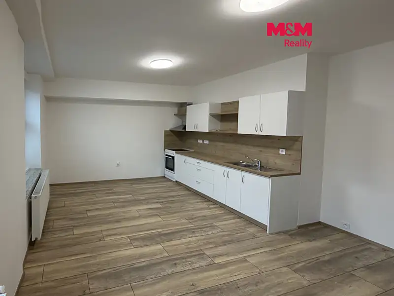 Pronájem bytu 1+kk 38 m², Ústí nad Orlicí – náhled fotky 1