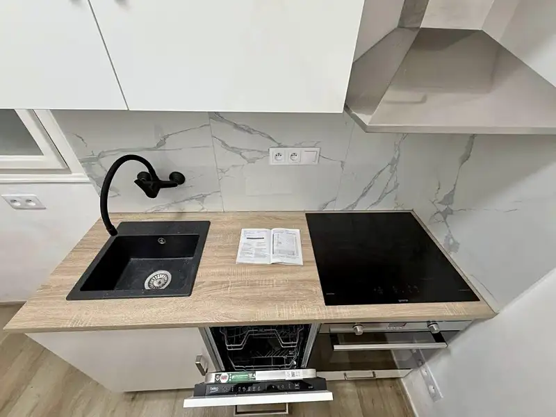 Pronájem bytu 1+1 40 m², Praha – náhled fotky 2