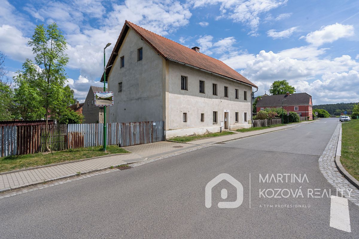 Prodej rodinného domu 400 m², pozemek 1459 m², Jestřebí – fotka 1 z 3