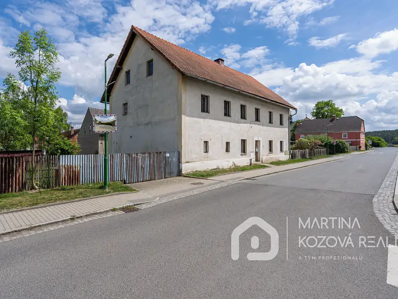 Prodej rodinného domu 400 m², pozemek 1459 m², Jestřebí – náhled fotky 1