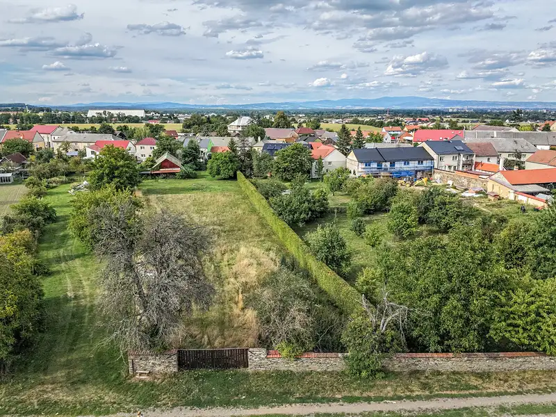 Prodej stavebního pozemku 1700 m², Litovel – náhled fotky 3