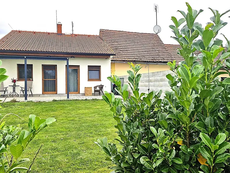 Prodej rodinného domu 70 m², pozemek 901 m², Dolní Lukavice – náhled fotky 1