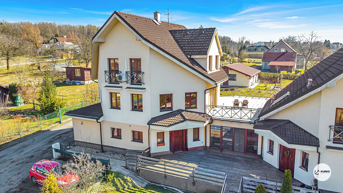 Pronájem bytu 5+kk 242 m²