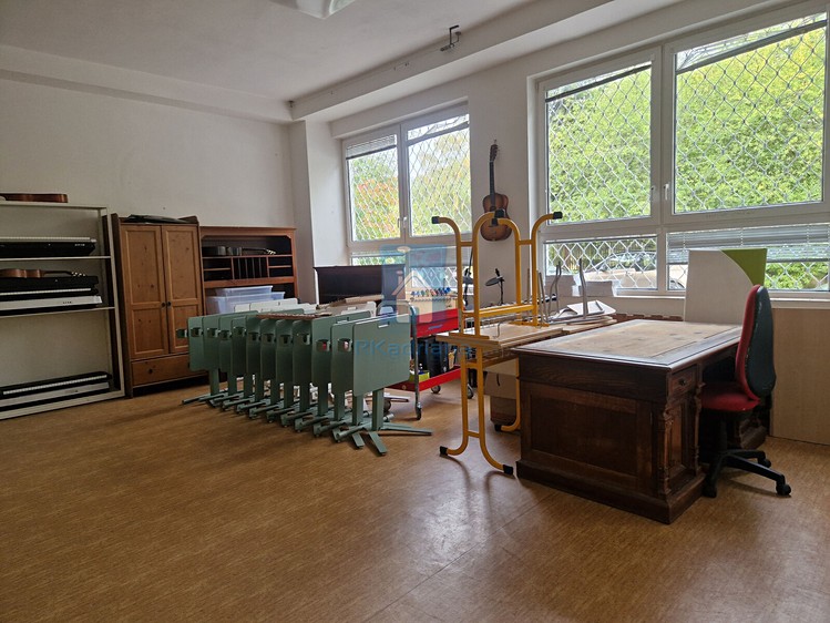 Pronájem komerčního prostoru, 80 m² (4 z 22)