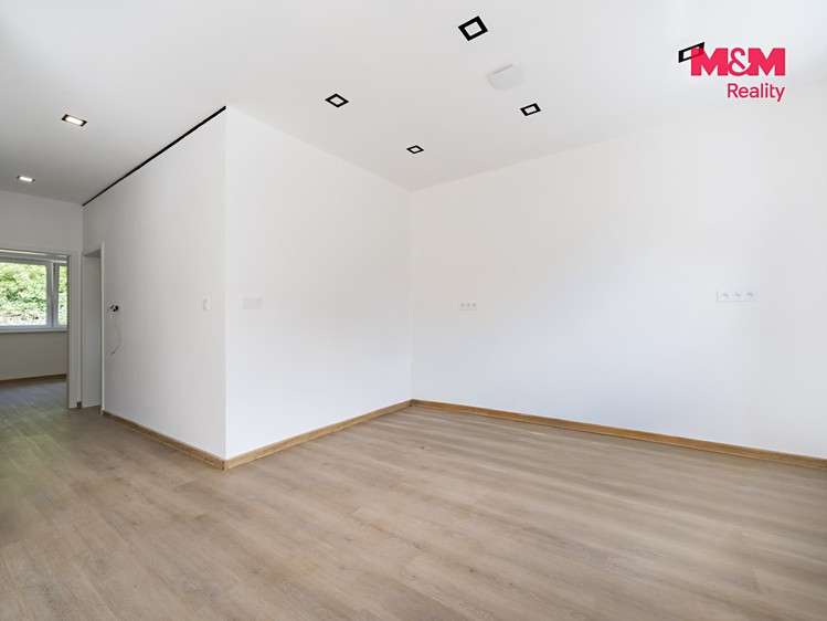 Prodej domu, 77 m² (7 z 30)